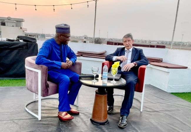 dd18a05c-a91d-43ea-a3e7-6dac0b7ca155